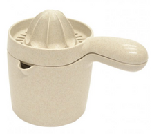 Load image into Gallery viewer, Sustainable Wheat Straw Hand Juicer with Strainer | Fast Shipping from the US!