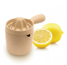 Load image into Gallery viewer, Sustainable Wheat Straw Hand Juicer with Strainer | Fast Shipping from the US!
